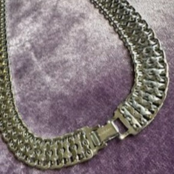 Monet Vintage Silver Plated Wide Interlocking Chain Choker 1960s-1970s - Picture 2 of 4